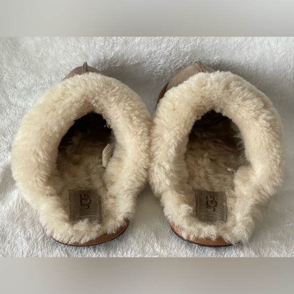 UGG Scuffette II Size 6 slippers fur warm and cozy - Picture 5 of 7